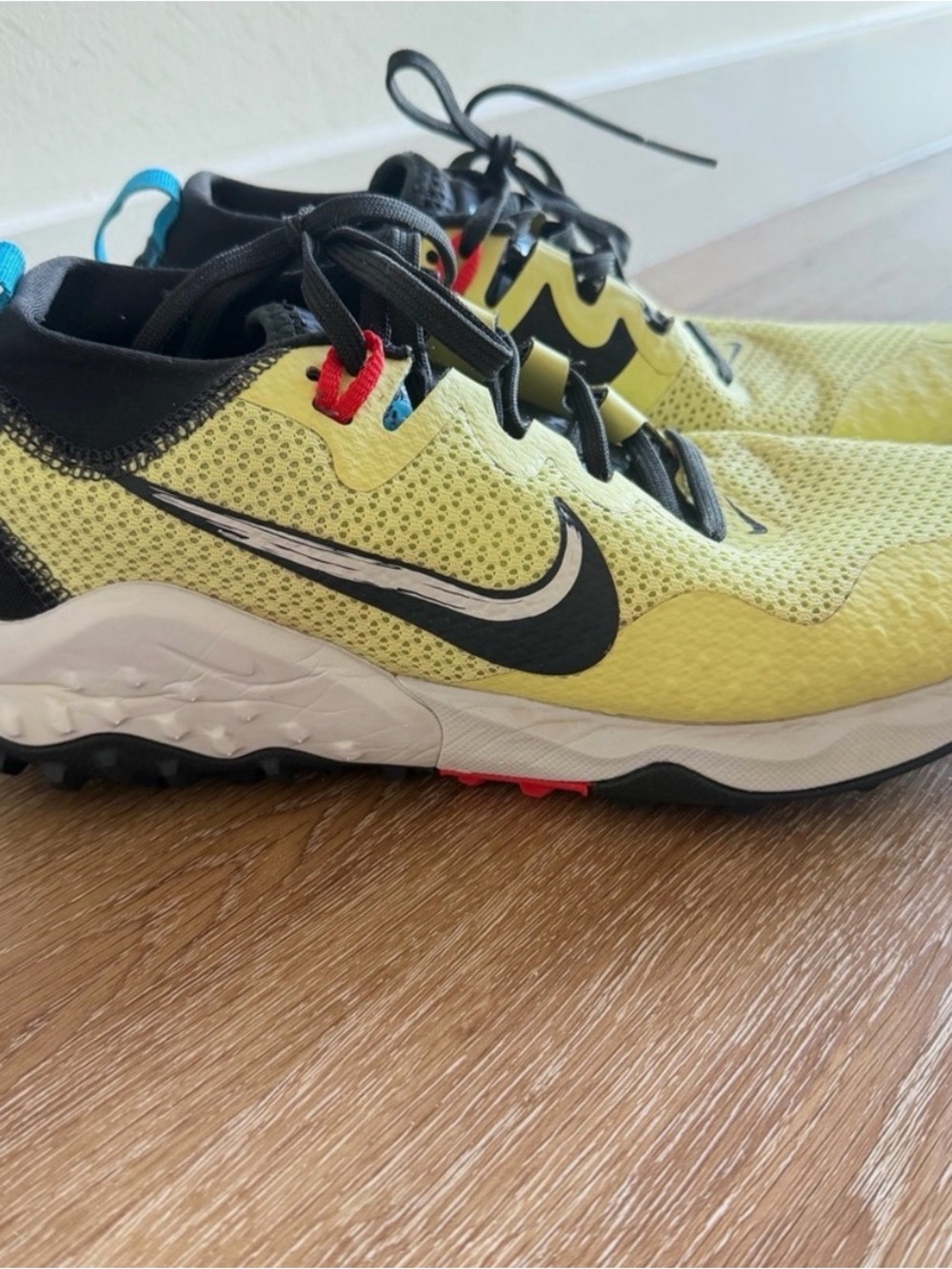 Nike Trail Sneakers